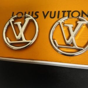 Louis Vuitton silvers LV earrings